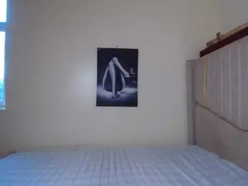 KittyKissess02  live sex cam