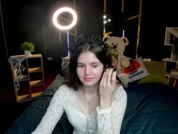 Lilith-BloomX  live sex cam