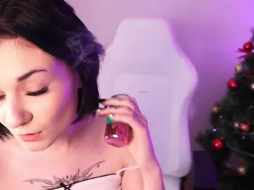 LucyKitten  live sex cam