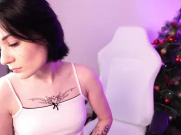 LucyKitten  live sex cam