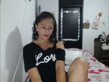 MeganTaylor777  live sex cam