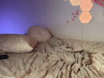 Mini-tiny  live sex cam