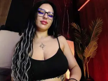 RavenFoxy  live sex cam