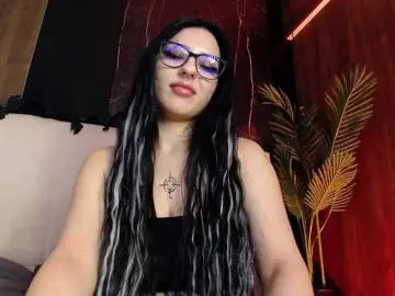 RavenFoxy  live sex cam