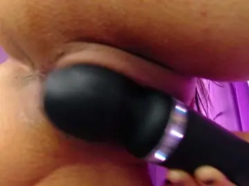 RavenFoxy  live sex cam
