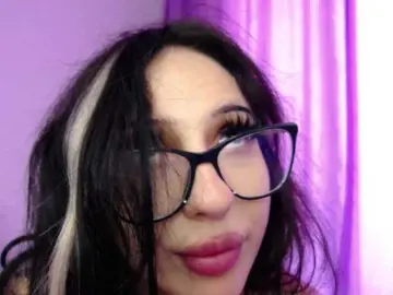 RavenFoxy  live sex cam
