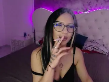 RavenFoxy  live sex cam