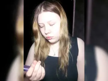 SweetyKittyaa  live sex cam