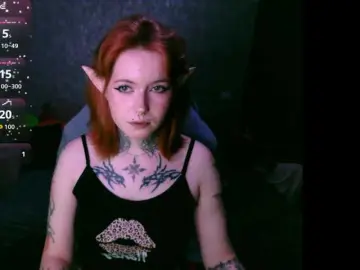 Lilacmoon  live sex cam