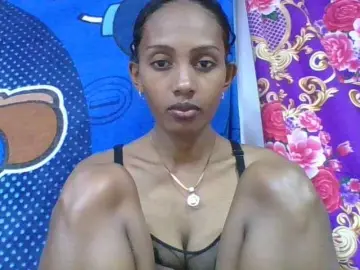 Ninie1a  live sex cam