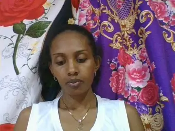 Ninie1a  live sex cam
