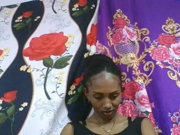 Ninie1a  live sex cam