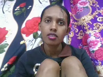 Ninie1a  live sex cam