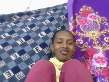 Ninie1a  live sex cam