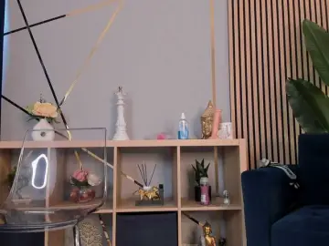 CurvyyVanessa  live sex cam