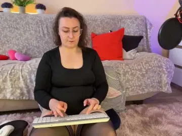 DucksInSlipps  live sex cam