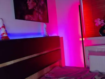 LexyNIGHT11  live sex cam
