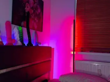 LexyNIGHT11  live sex cam