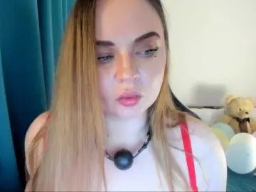 MishaLips  live sex cam