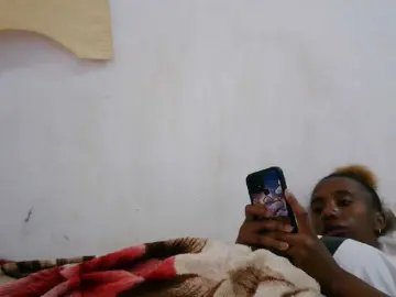 Sinah  live sex cam