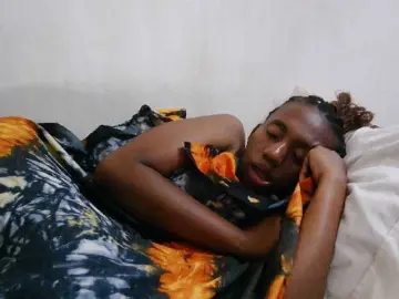 Sinah  live sex cam