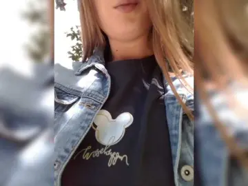 Vicctoria  live sex cam