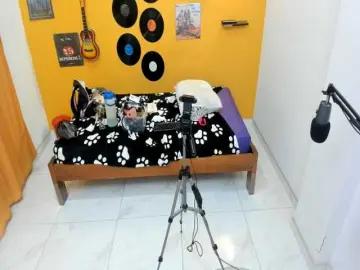 Lilithevil32  live sex cam