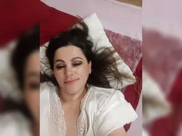 Miss-kiss-kiss  live sex cam