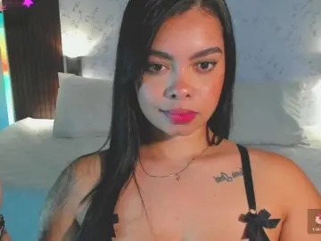 Crazy-babyy  live sex cam
