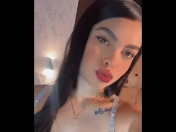 Crazy-babyy  live sex cam