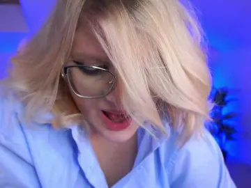 KiraKolobok  live sex cam