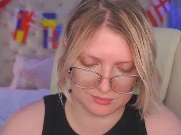 KiraKolobok  live sex cam