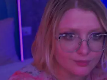 KiraKolobok  live sex cam