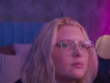 KiraKolobok  live sex cam