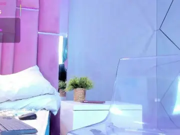 NikkiEvans  live sex cam