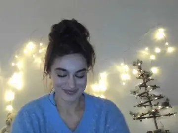 Bubble-gum122  live sex cam