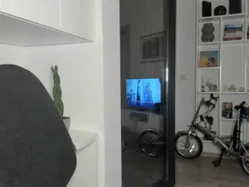 Bubble-gum122  live sex cam