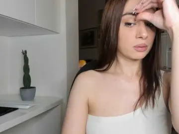 Bubble-gum122  live sex cam