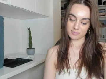 Bubble-gum122  live sex cam