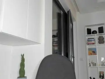 Bubble-gum122  live sex cam