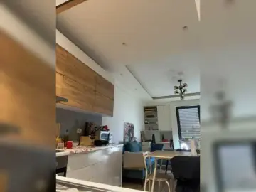 Bubble-gum122  live sex cam