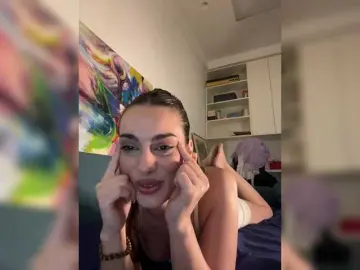 Bubble-gum122  live sex cam