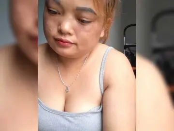 Lyna2k  live sex cam