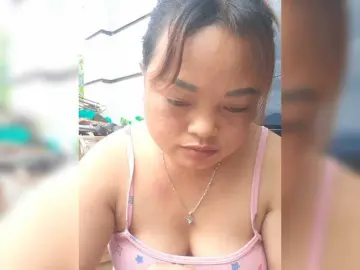 Lyna2k  live sex cam