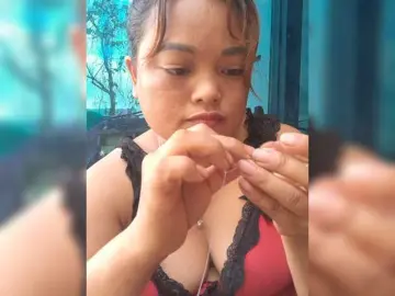 Lyna2k  live sex cam