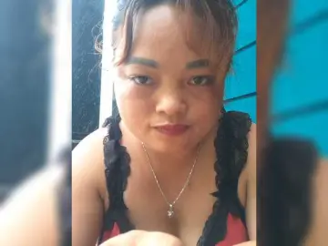 Lyna2k  live sex cam