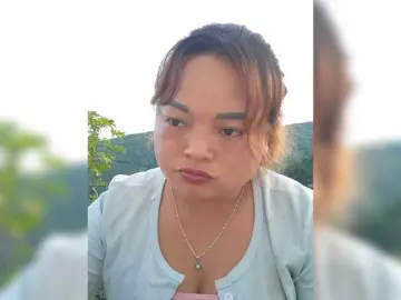 Lyna2k  live sex cam