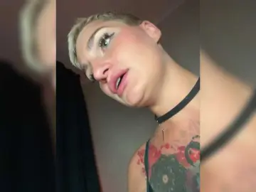 AbsintheGirl  live sex cam