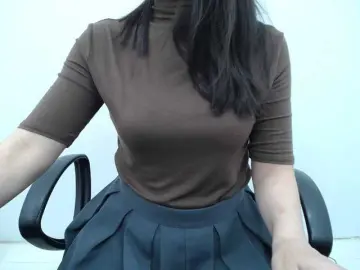 Lady-Young  live sex cam