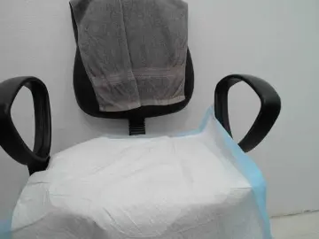 Lady-Young  live sex cam